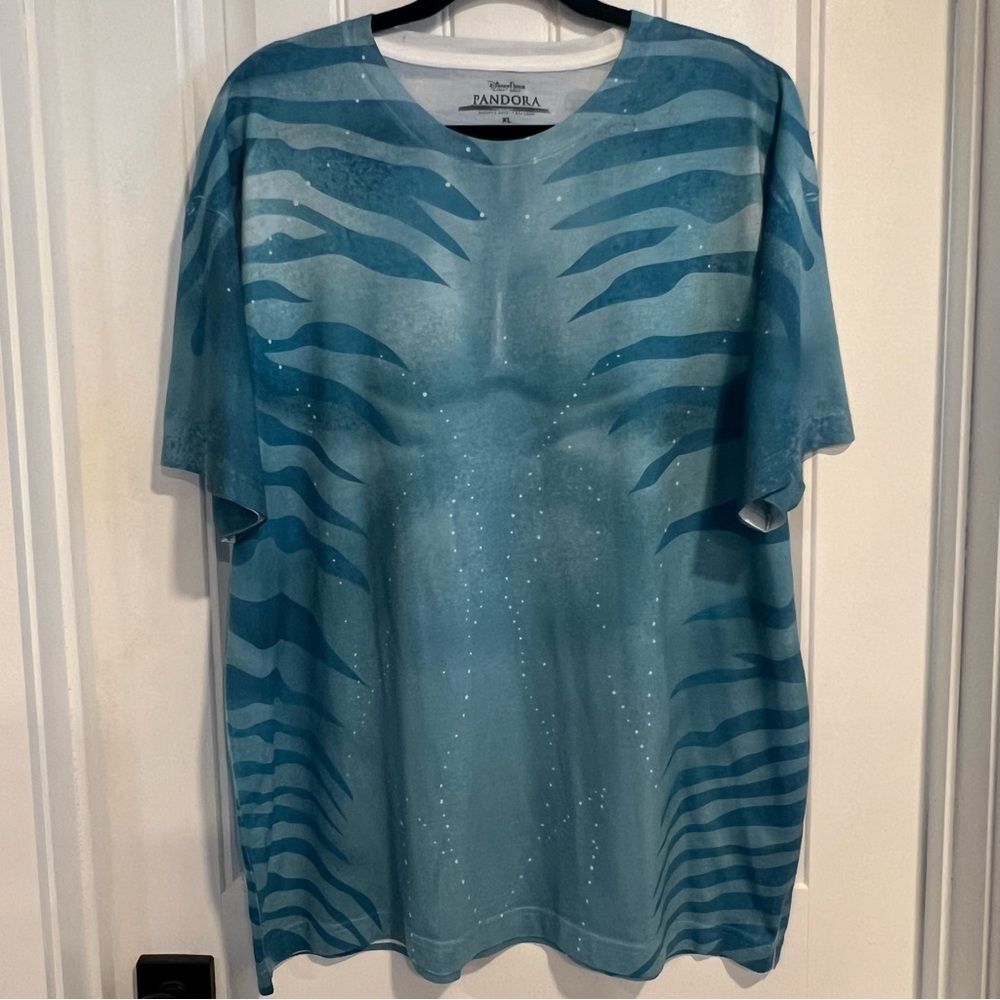 Disney Parks Animal Kingdom Avatar Pandora Blue Graphic Men's Shirt. Size‎ XL.